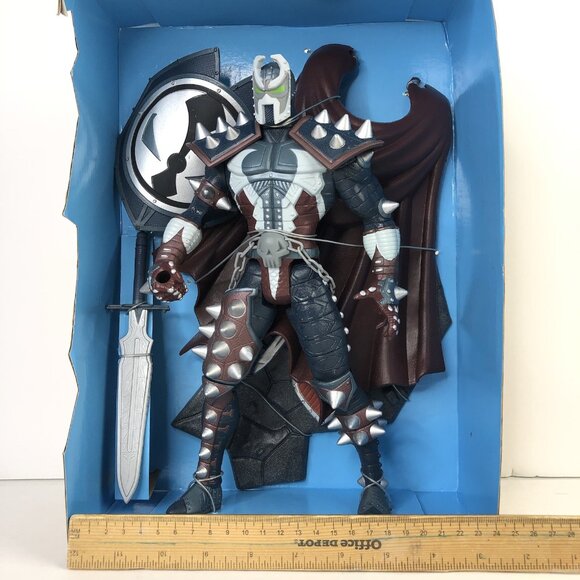 Todd McFarlane's Ultra-Action Figure 12" Super Size MEDIEVAL SPAWN New In Box - Picture 6 of 9